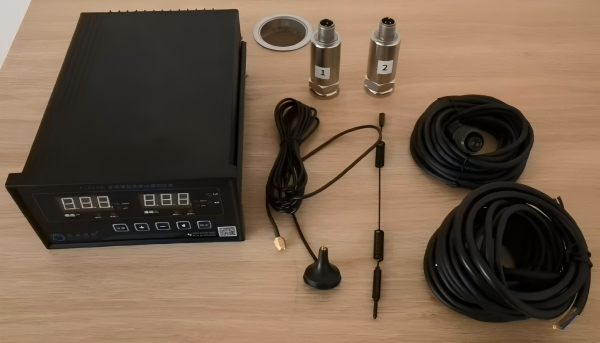 LC-580A 多功能在线振动监控终端实拍 LC-580A 多功能在线振动监控终端实拍